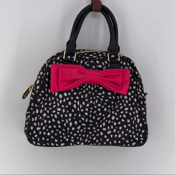 Betsey Johnson Handbags - Betsey Johnson Black/White Handbag with Pink Bow